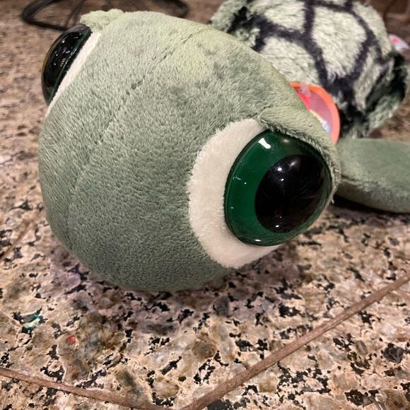 Aurora Dreamy Eyes Turtle Plush Turtle - Picture 3 of 16